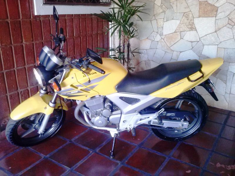 Moto Honda CBX 250 Twister - 2006/2007 - 22.552 km
