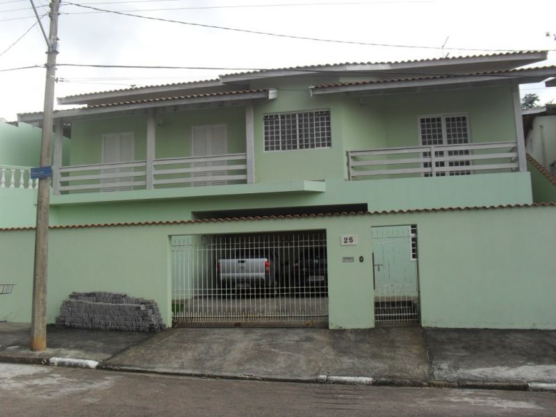 Casa em Valinhos - bairro bem localizado, próximo ao centro