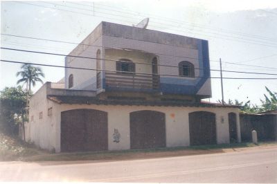 Vendo casa e 3 lojas em Guarapari Santa Mônica -ES