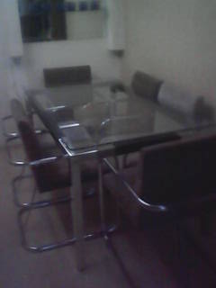 Mesa de jantar com 6 cadeiras em chinille 