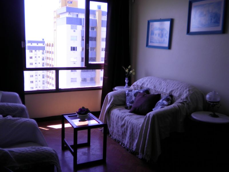 Alugo apartamento no Torres