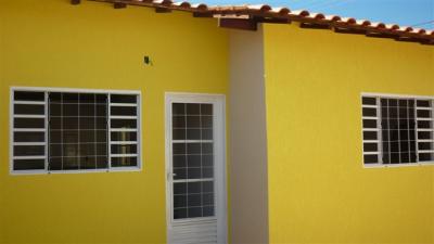 Vendo casas com 01, 02 e 03 quartos. Casas a partir de 50,00m² até com 80,00m² - Valparaíso de Goiás