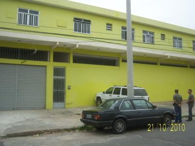 Vendo predio comercial com 04 apartamentos em Campo Grande serve igreja , mercado , lojas , clinicas