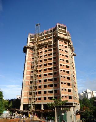 Apartamento no centro de Caldas Novas com 40% OFF - URGENTE