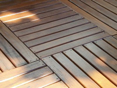 Deck de madeira para piscina e area de lazer Koala Deck Designs