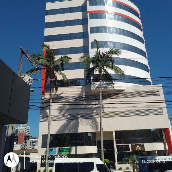 Sala comercial térrea a venda Centro Clínico Luiz Zanette Criciúma