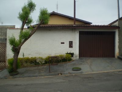 Vendo Casa em São José do Rio Pardo-SP